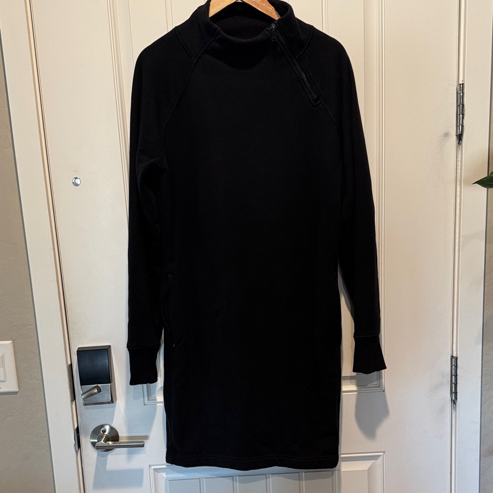 Athleta Black Long Sleeve Fleece Dress with Pockets!